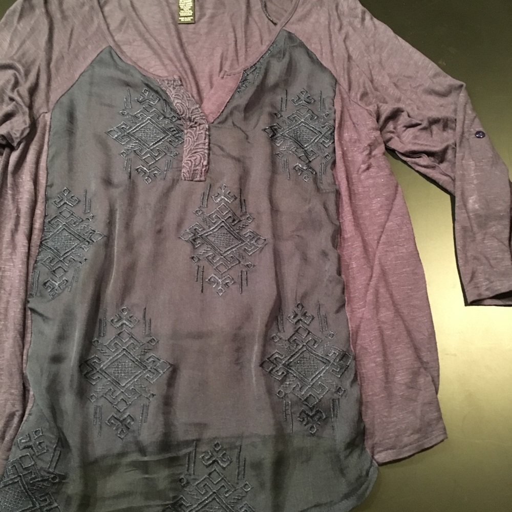 Women’s Decorative Top